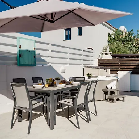 Lemon Tree Villa